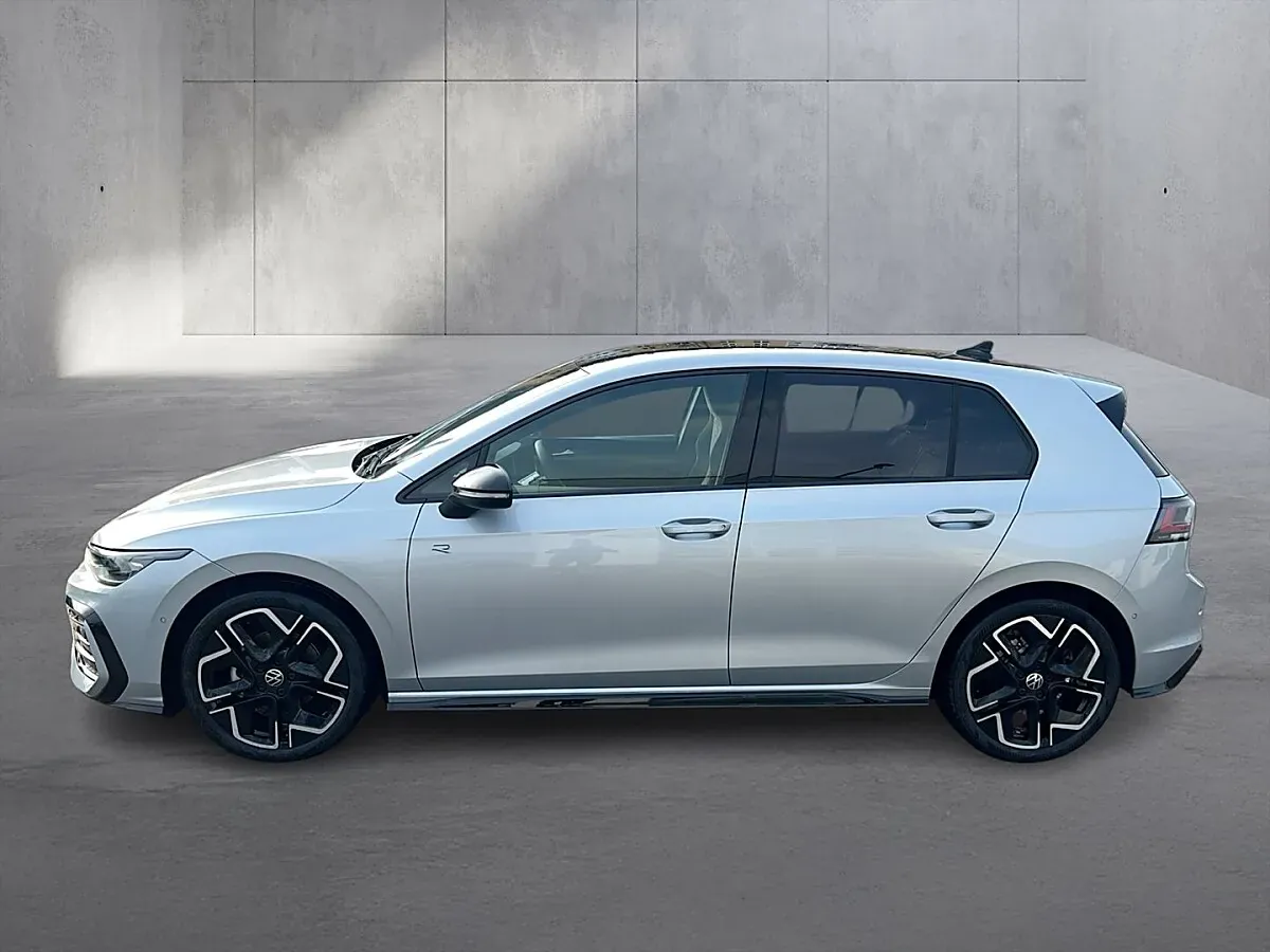 Volkswagen Golf 2026 photo 2