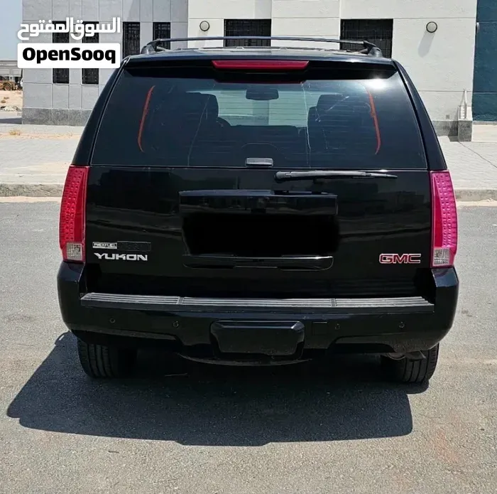 GMC Yukon 2011 photo 3