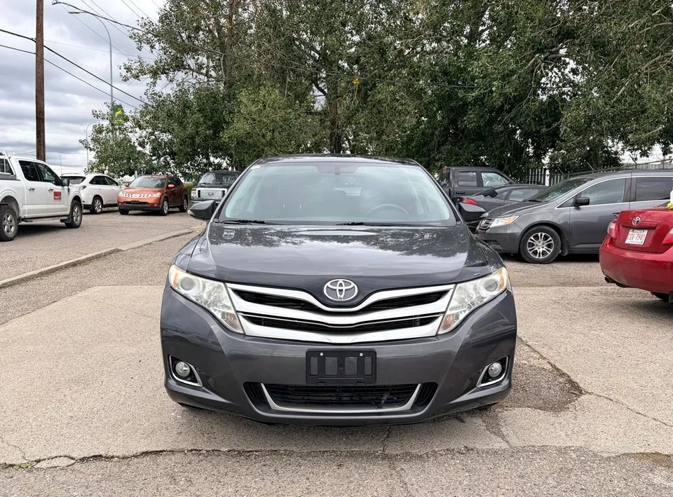 Toyota Venza 2013 photo 2