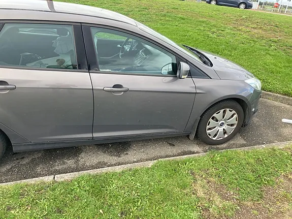 Ford Focus 2014 photo 2