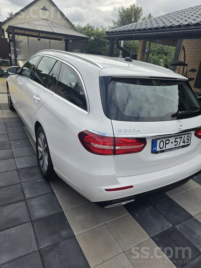 Mercedes-Benz E200D 2019 photo 3