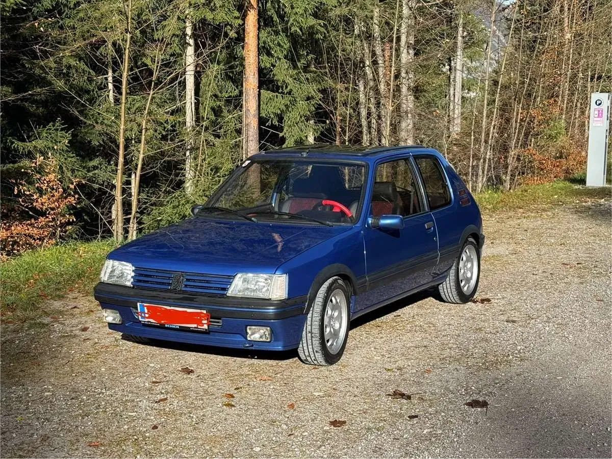 Peugeot 205