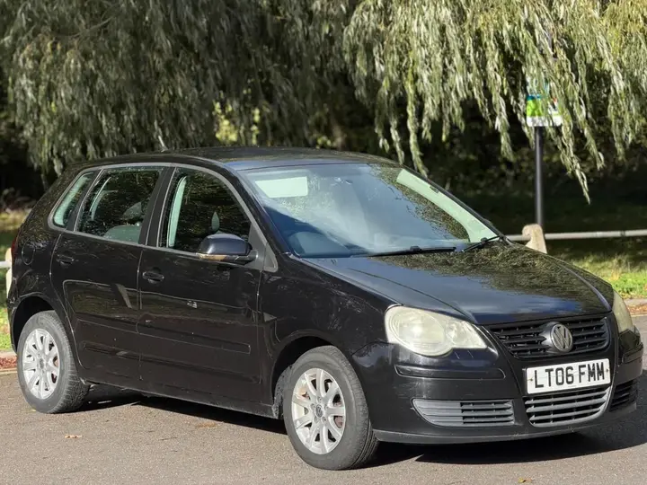 Volkswagen Polo 2006 photo 2