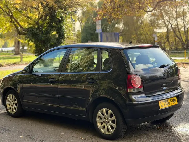 Volkswagen Polo 2006 photo 3