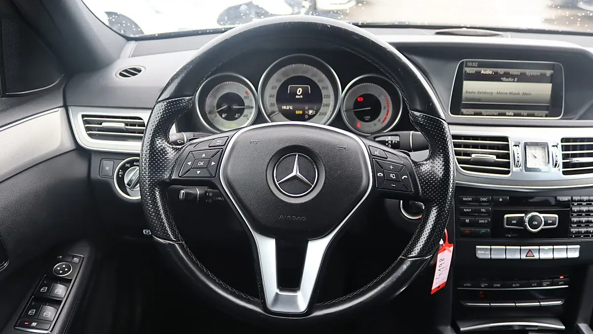 Mercedes-Benz E-Class 2014 photo 2