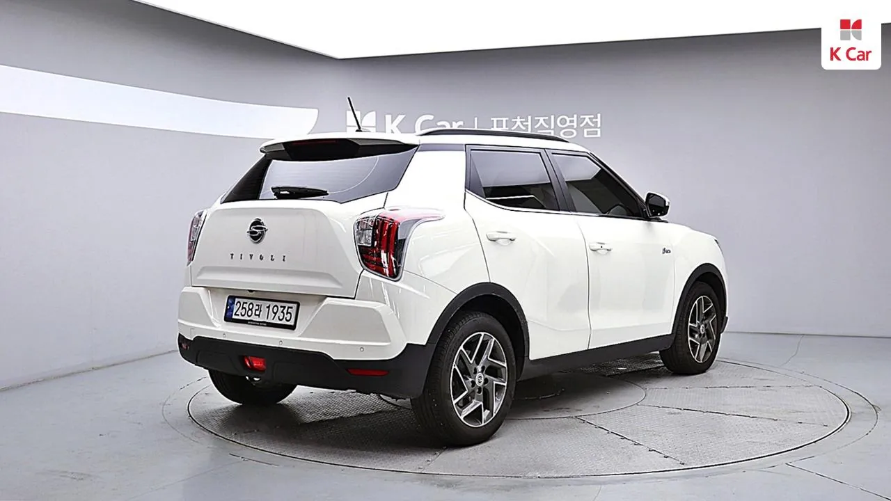 KG Mobility 베리 뉴 티볼리 2023 photo 2