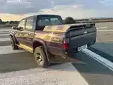 Toyota Hilux 2001 photo 4