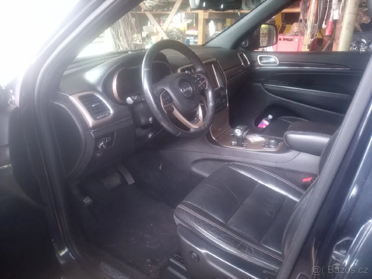 Jeep Grand Cherokee Wk2 photo 2