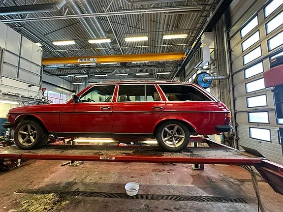 Mercedes-Benz 300 Td
