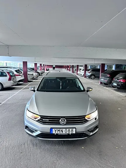 Volkswagen Passat Alltrack 2018 photo 2