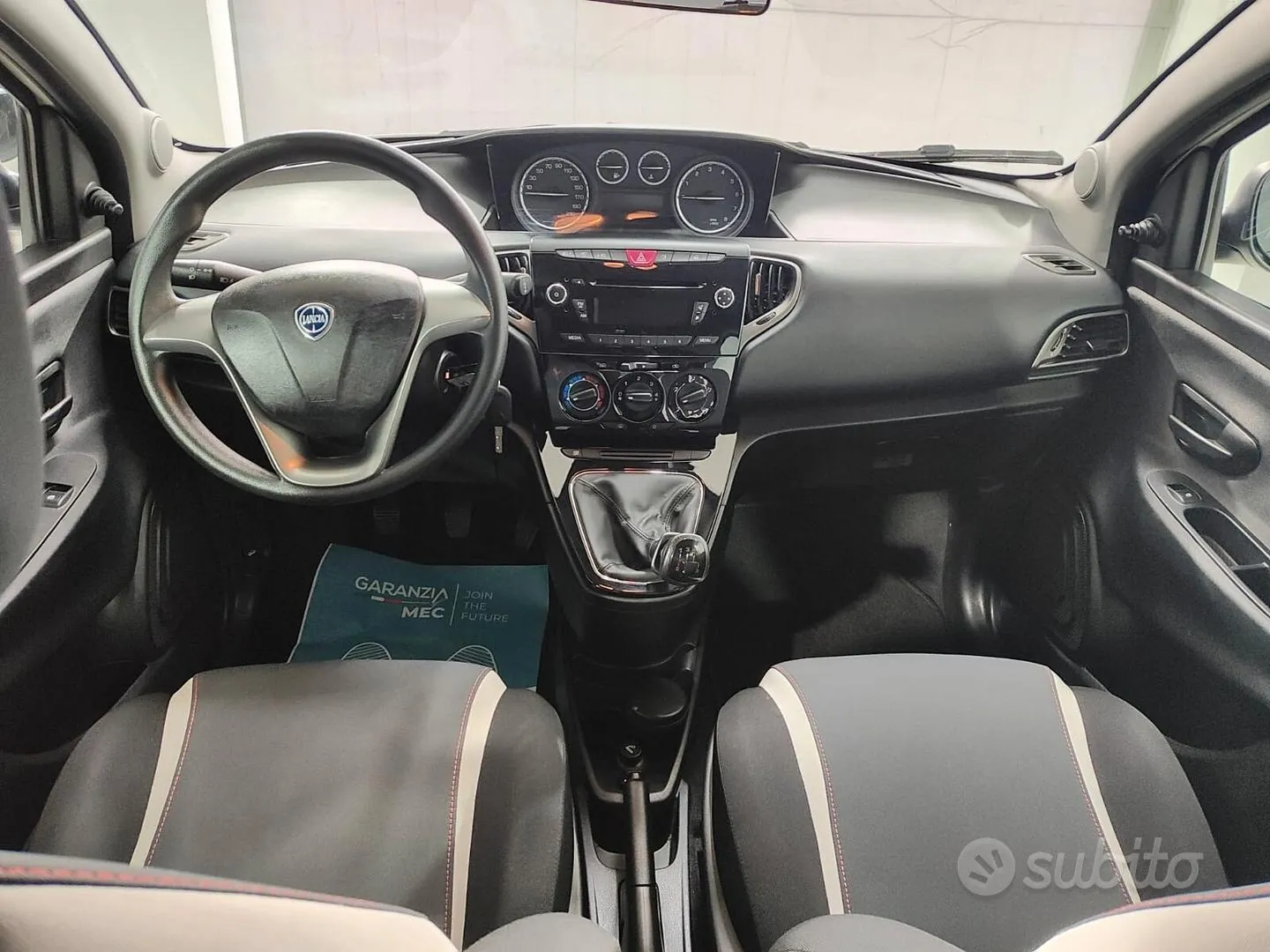 Lancia Ypsilon 2014 photo 3