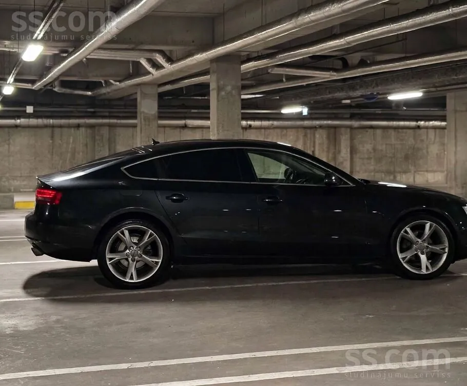Audi A5 2010 photo 5