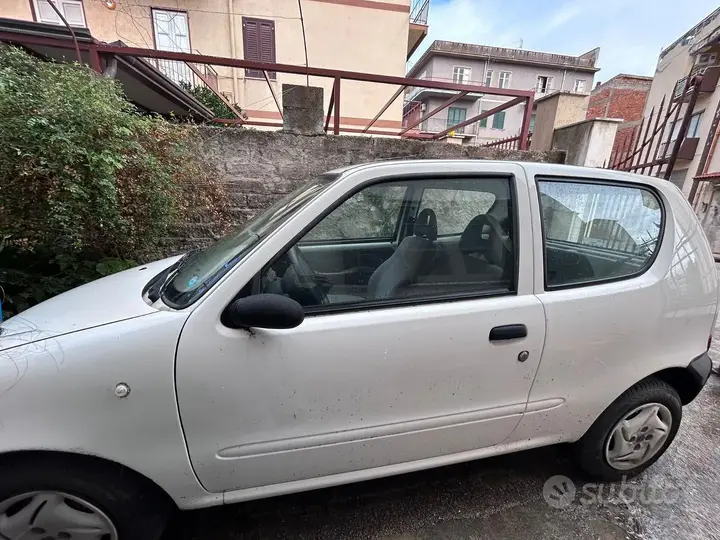 Fiat 600 2009 photo 4
