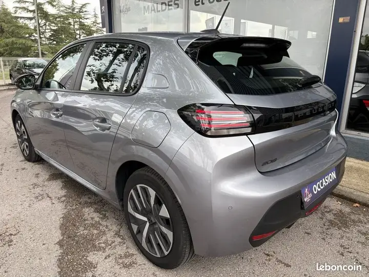 Peugeot 208 2024 photo 5