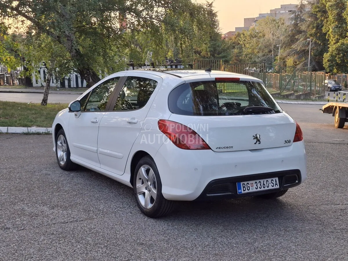 Peugeot 308 2010 photo 5