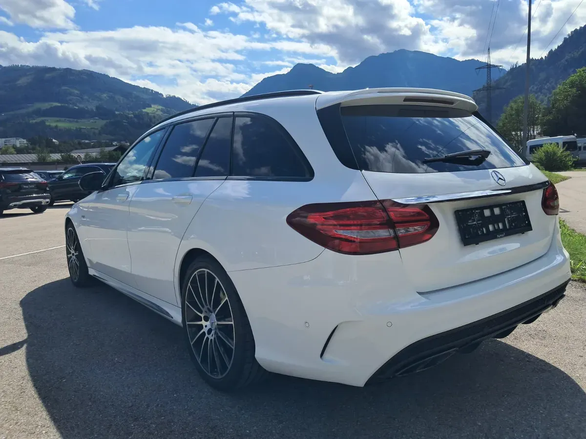 Mercedes-Benz C-Class 2017 photo 2