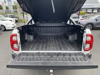 Toyota Hilux 2025 photo 5