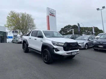 Toyota Hilux 2025 photo 2