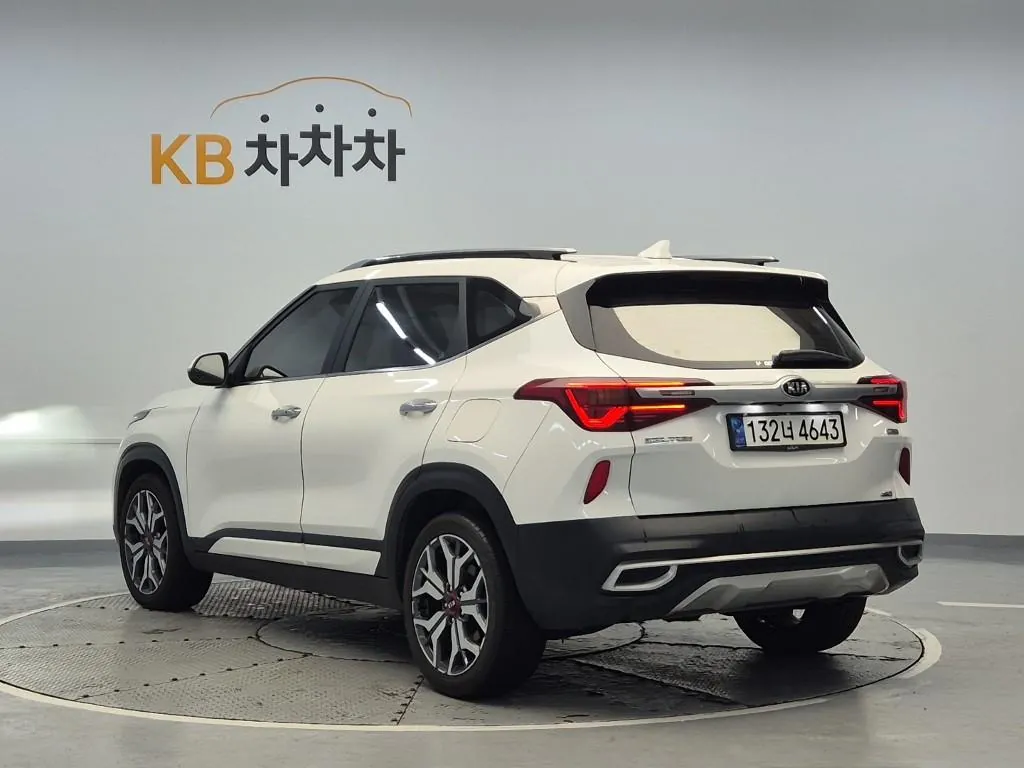 Kia Seltos 2022 photo 2