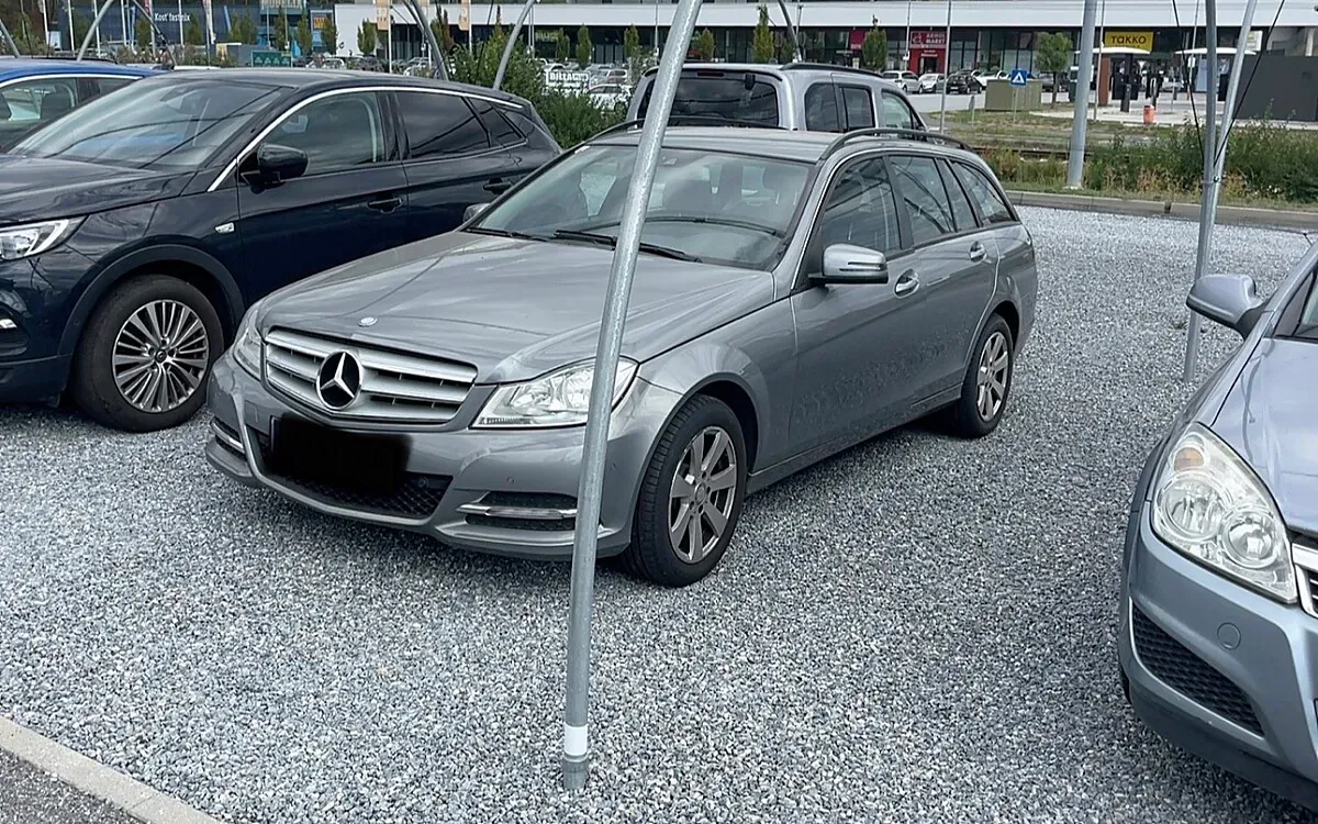Mercedes-Benz C-Class 2012 photo 2