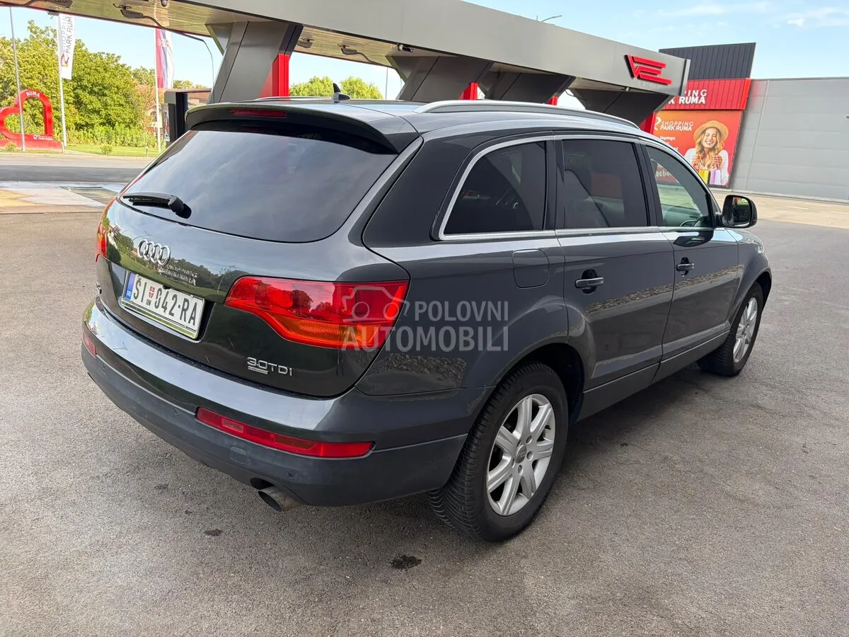 Audi Q7 2008 photo 4