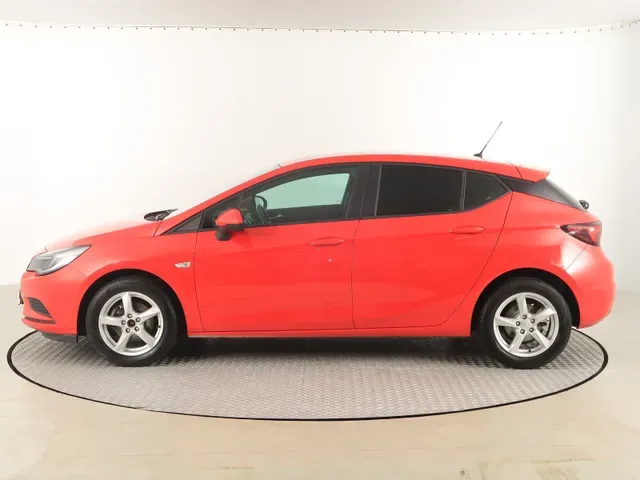 Opel Astra 2016 photo 2