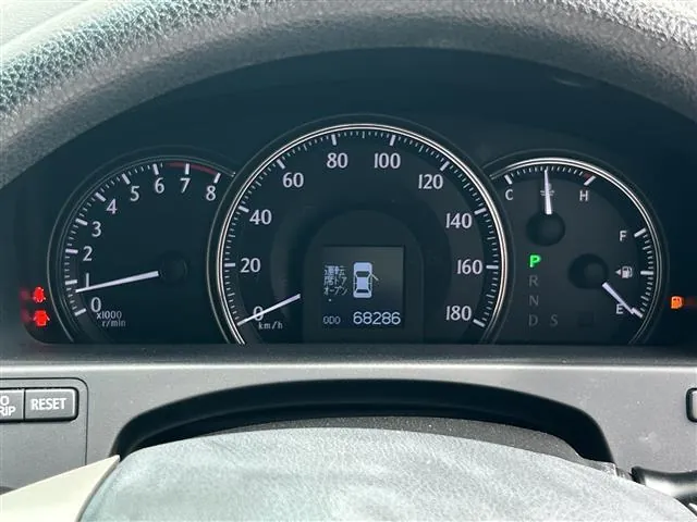 Toyota Crown 2013 photo 3