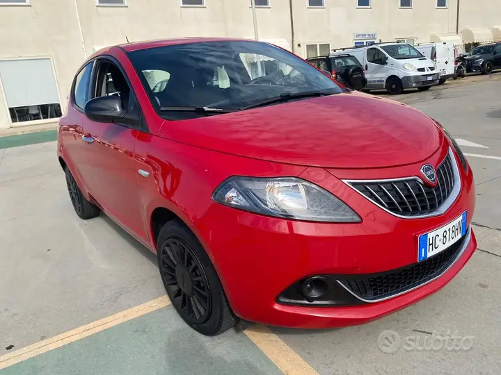 Lancia Ypsilon