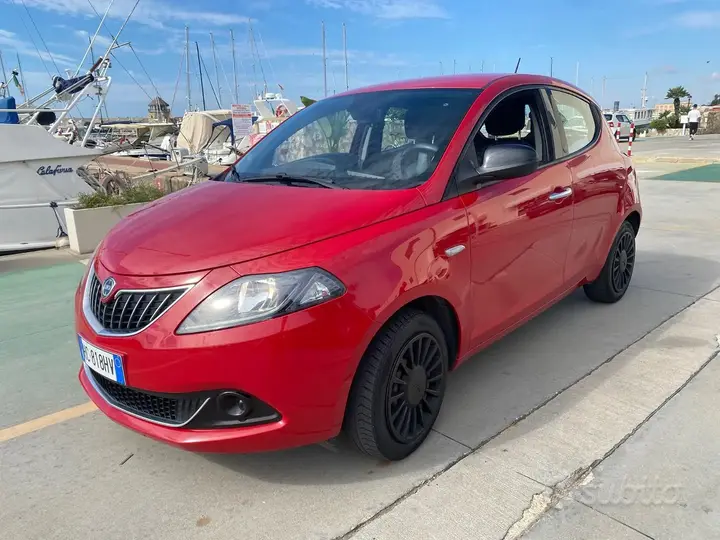 Lancia Ypsilon 2021 photo 2