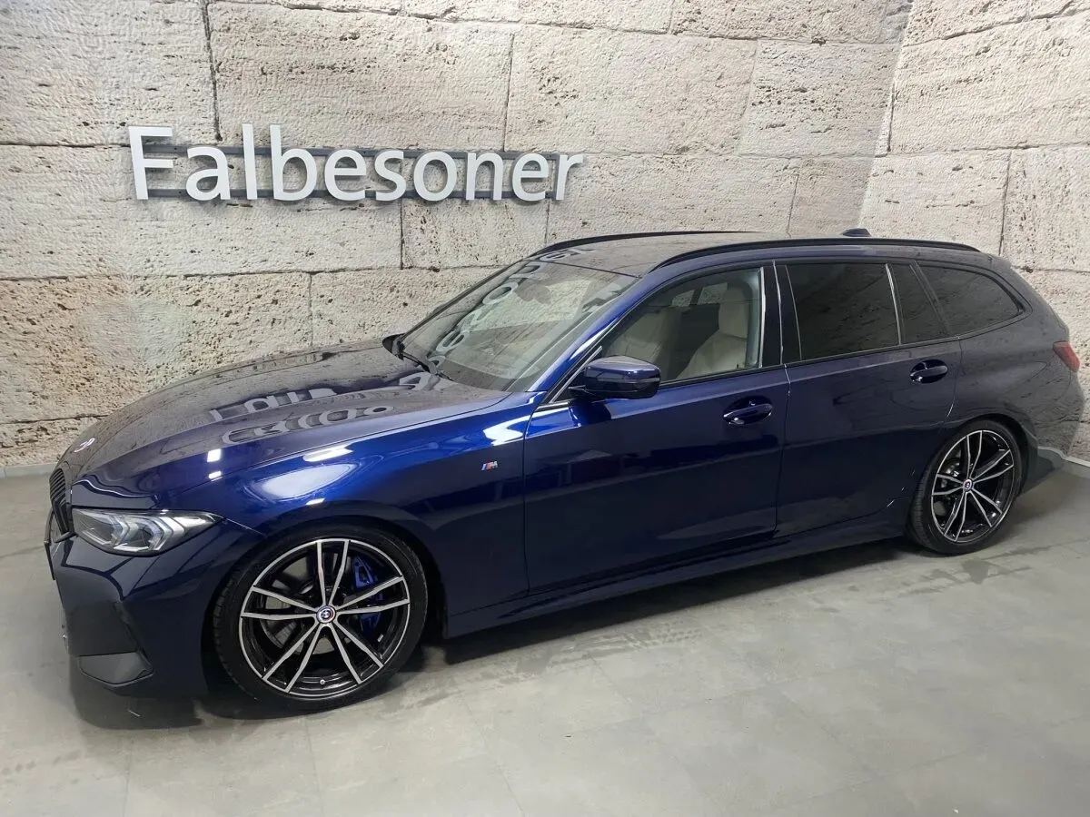 BMW 3 Series 2023 photo 2
