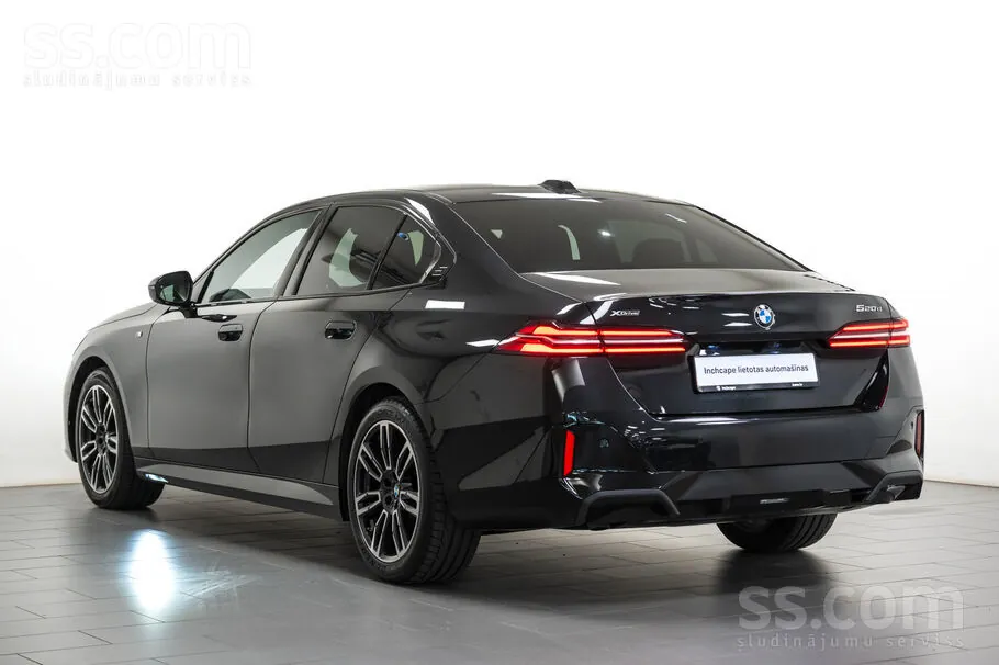 BMW 520D 2024 photo 2