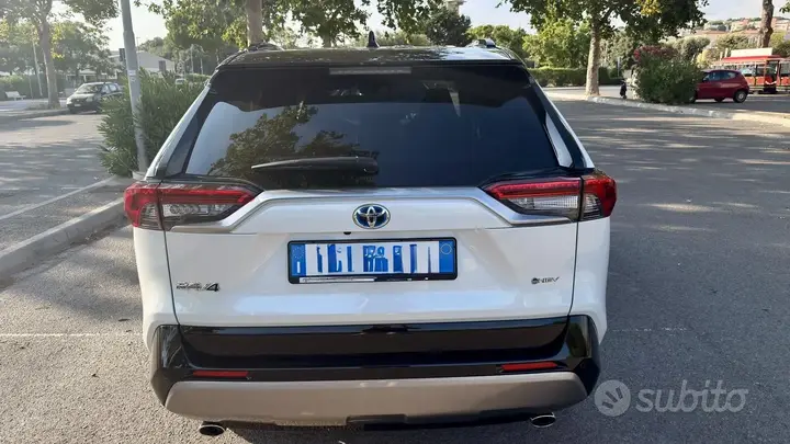 Toyota Rav4 2025 photo 4