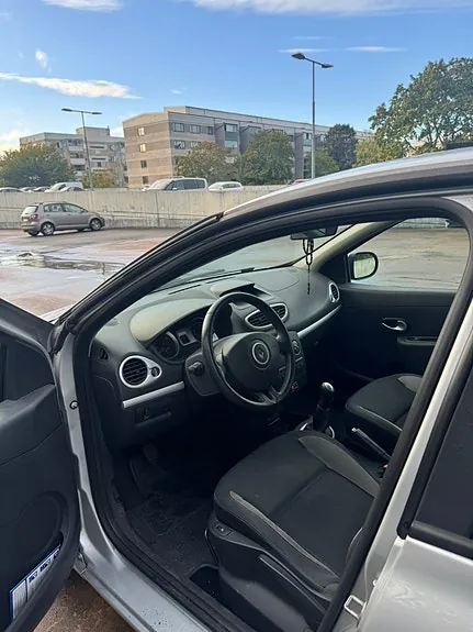 Renault Clio 2011 photo 5