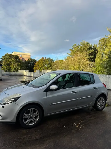 Renault Clio 2011 photo 4