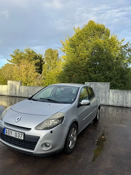 Renault Clio 2011 photo 3