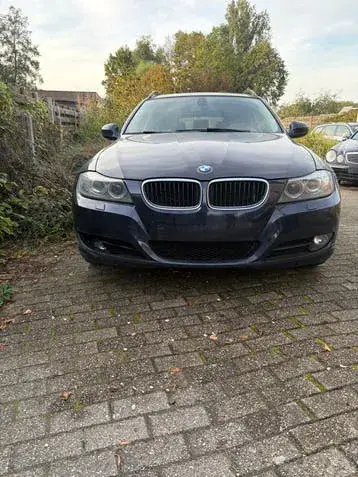 BMW 318I