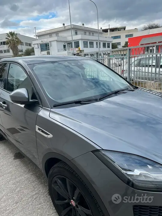 Jaguar E-Pace