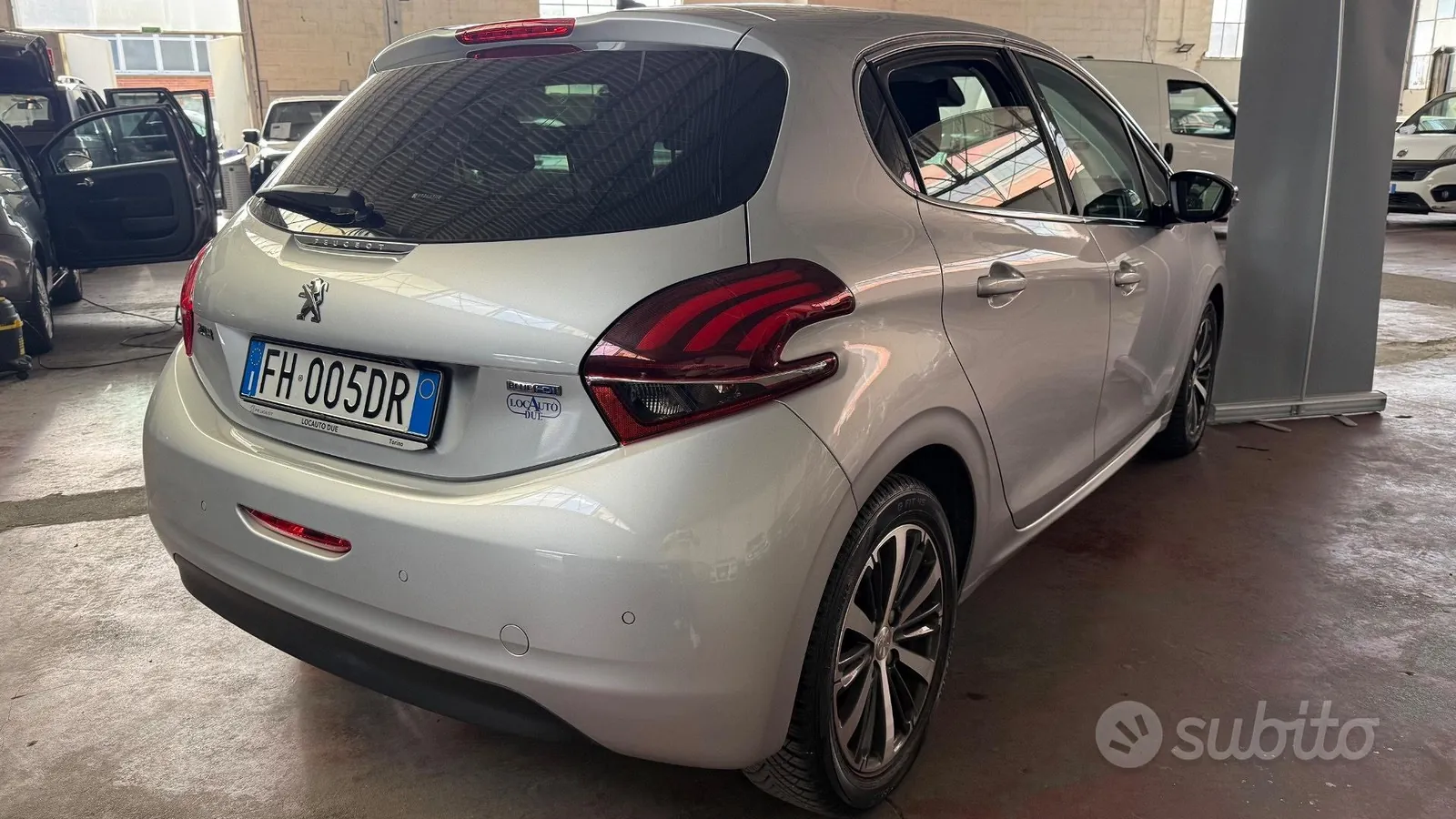 Peugeot 208 2017 photo 4