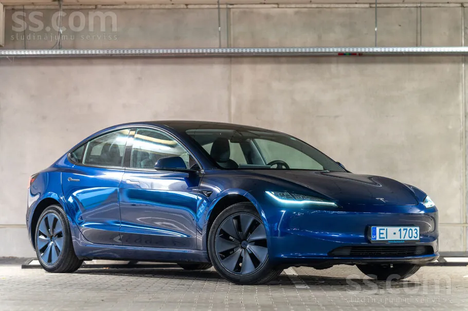 Tesla Model 3 2023 photo 2