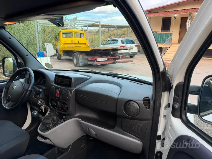 Fiat Doblo 2006 photo 4