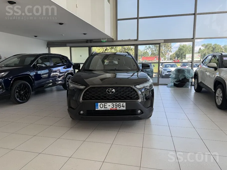 Toyota Corolla Cross 2025 photo 2