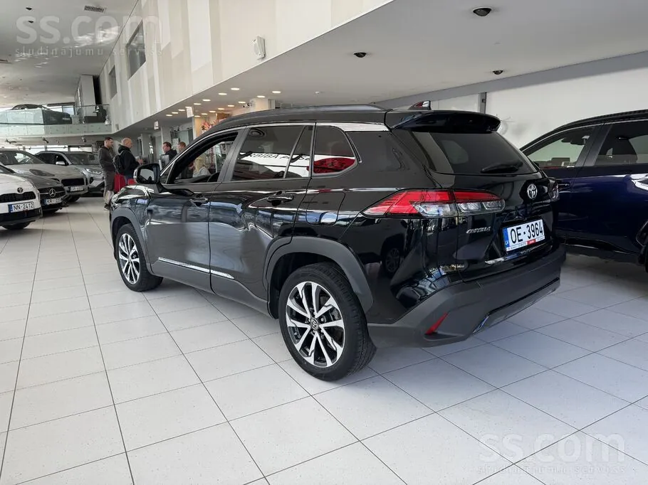 Toyota Corolla Cross 2025 photo 3