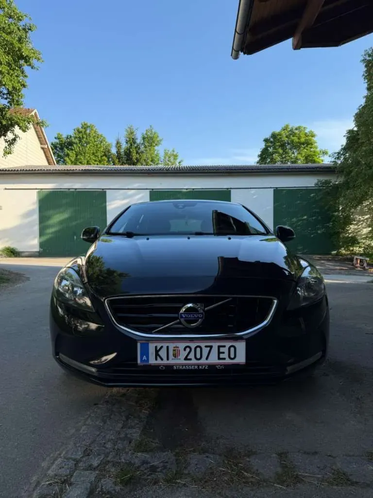 Volvo V40 2016 photo 2