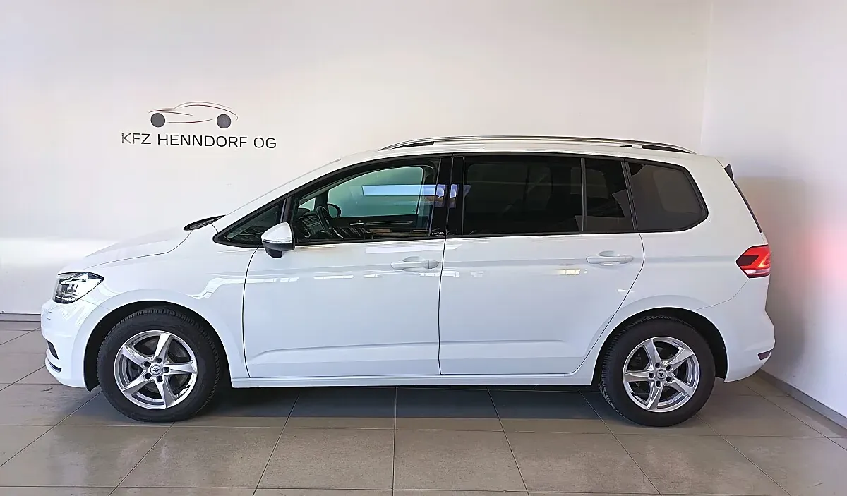 Volkswagen Touran 2021 photo 3