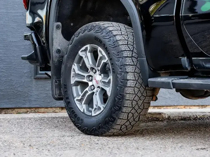 GMC Sierra 1500 2024 photo 3
