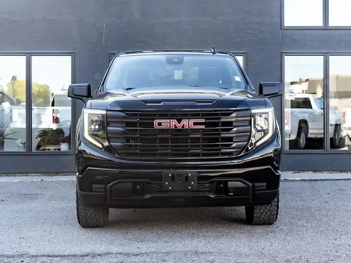 GMC Sierra 1500 2024 photo 2