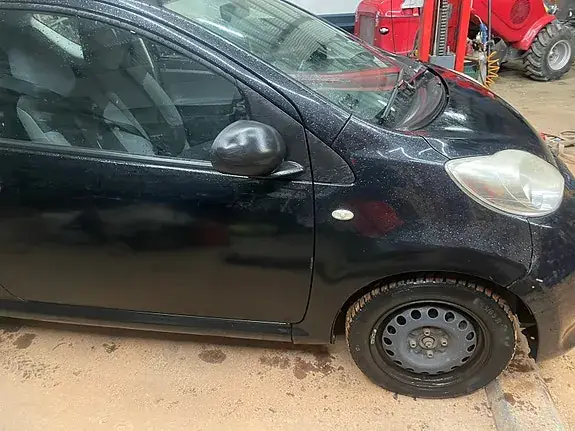 Peugeot 107 2009 photo 2