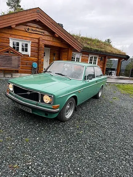 Volvo 142