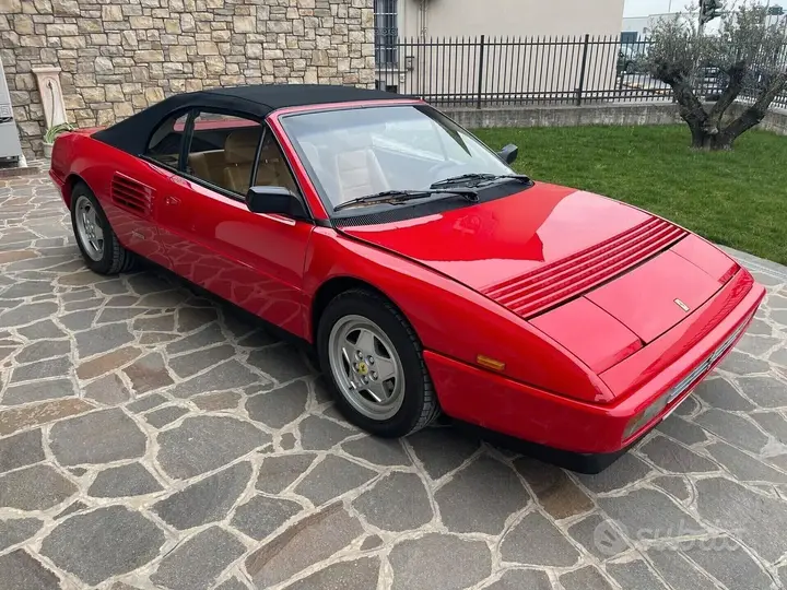 Ferrari Mondial 1989 photo 2