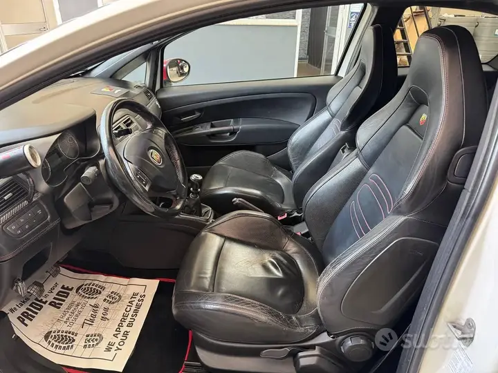 Abarth Grande Punto 2009 photo 5